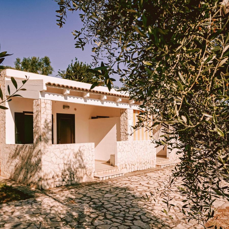 Villaggio Eco-Sostenibile Cala Molinella Vieste Exterior foto